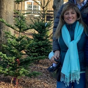 Meet your Posher, Hallie